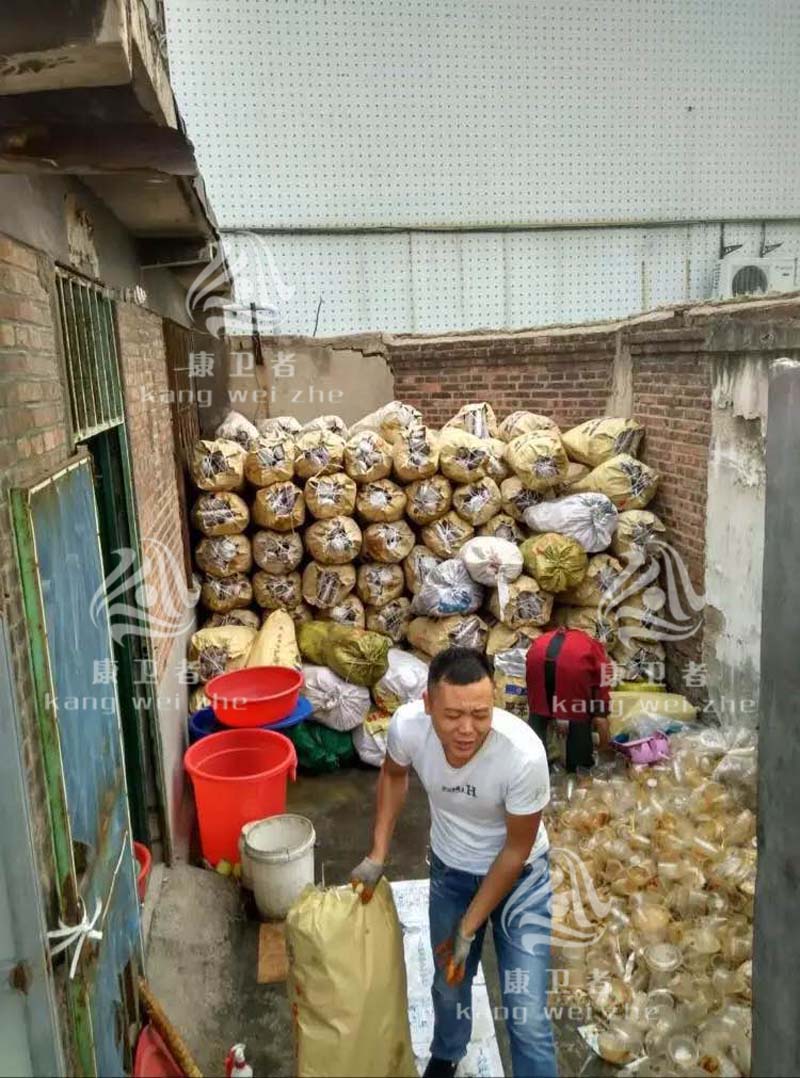 一次性蘑菇视频污污餐具